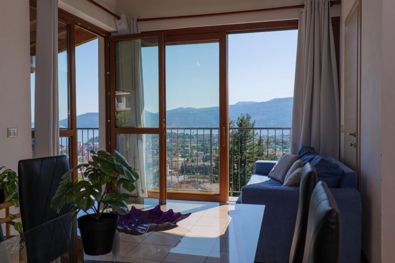 Panoramic'S Loft Apartment แวร์บาเนีย ภายนอก รูปภาพ